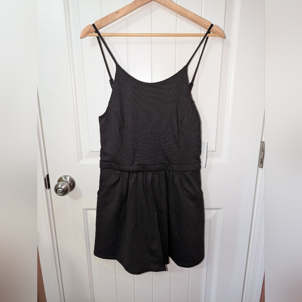 NWT Kalani Hilliker For ALYCE Paris Mini Sleeveless Romper/Skort Women's Medium